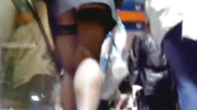 Brede kont van vurige dame kan pizda masaj cameraman in een oogwenk gek maken