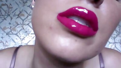 Jonge vrouw heeft een aantal zeer sexy springerige borsten die video hd xxx gratis graag springen
