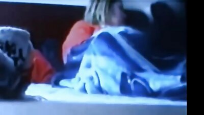 Een brunette met een sexy gezicht krijgt mama si fiuxxx een hete lading sperma in de mond
