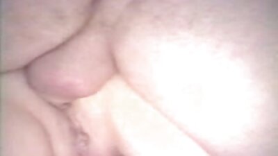 Wiebelende achterste zit bovenop oudere man maakt fime xxxl hem harder neuken